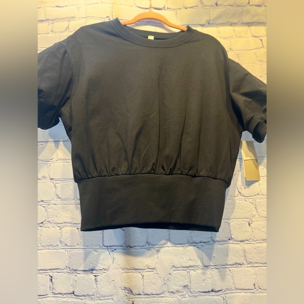 Zella Women's Sweatshirt Size Small Black short sleeve waist band NWT